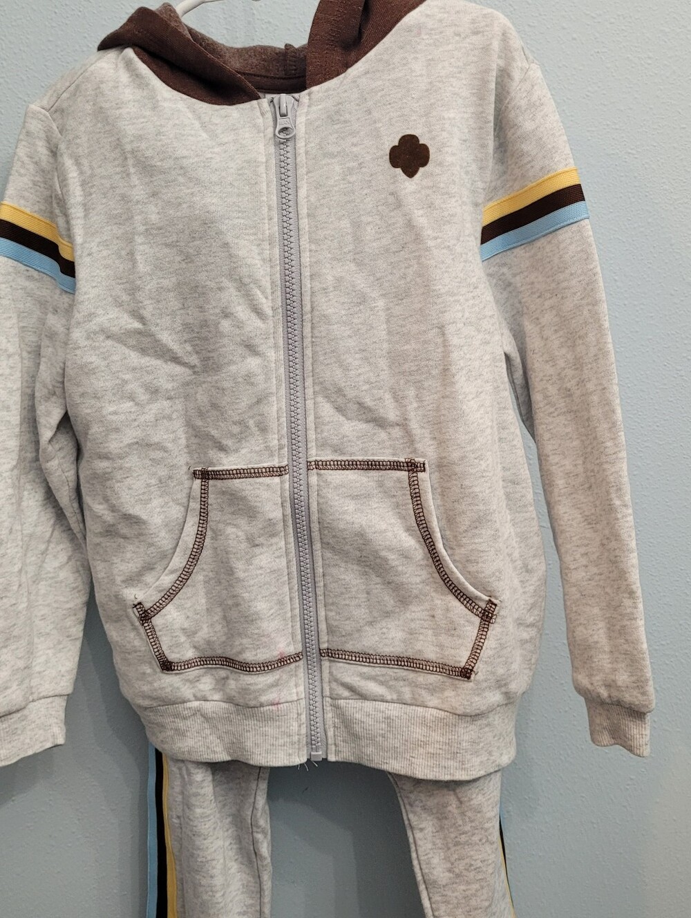 Kids Light Gray Sweatsuit By Girl Scouts For Brownies Size 6 -6x